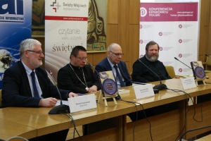 konferencja prasowa z udziałem arcybiskupa rysia